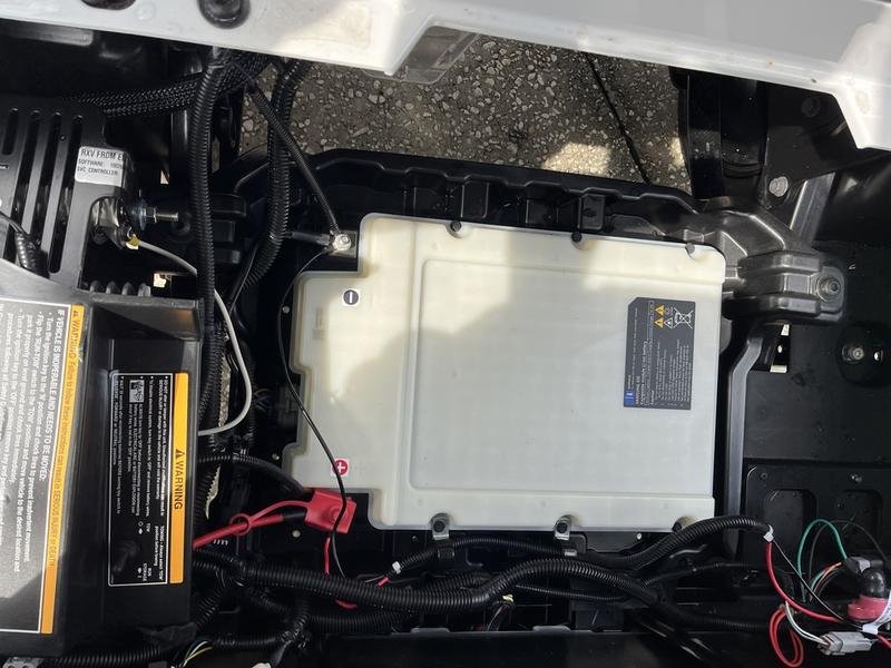 2024 e z go freedom rxv elite lithium | bright white | zero maintenance 2 passenger sale!