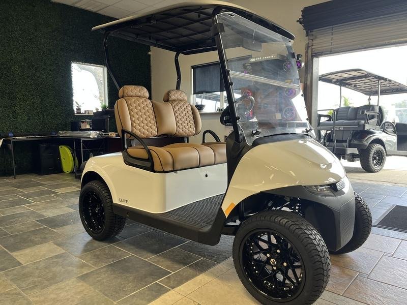 2024 e z go freedom rxv elite lithium | bright white | zero maintenance electric sale!