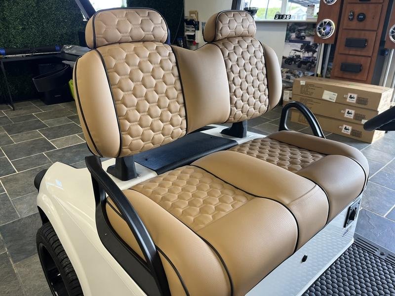 2024 e z go freedom rxv elite lithium | bright white | zero maintenance electric sale!