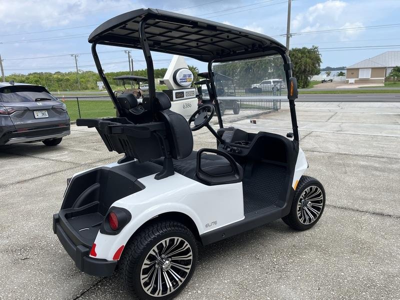 2024 e z go freedom rxv elite lithium | bright white | zero maintenance 2 passenger sale!