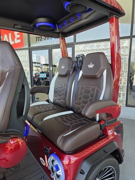 2025 evolution d max gt4 mineral white | 4 seater with 24 speaker sound