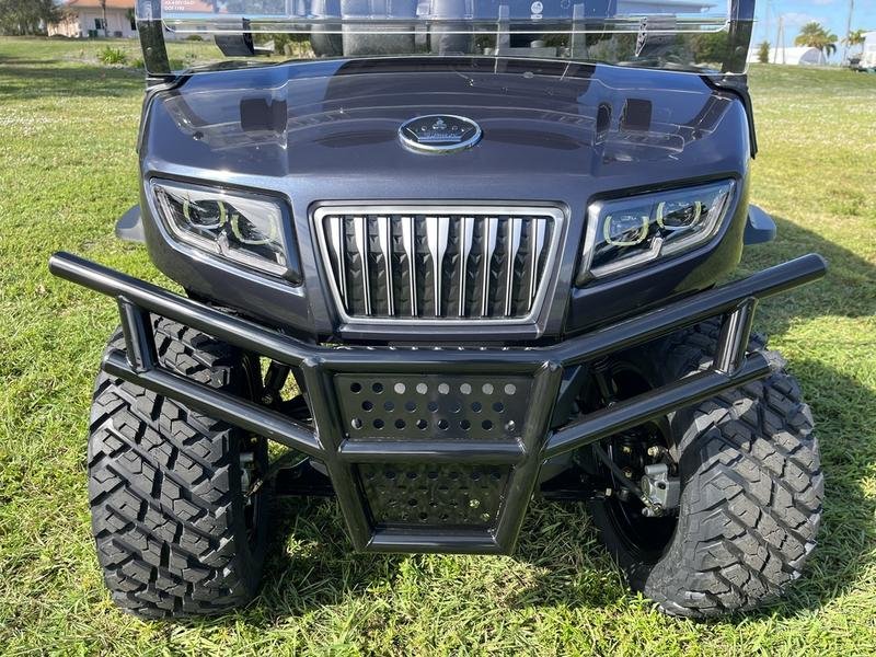 2025 evolution d5 maverick 4 plus arctic gray | cart with carplay 2025 evolution d5 maverick 4 plus arctic gray | cart with carplay