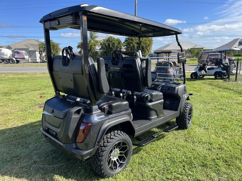 2025 evolution d5 maverick 4 plus arctic gray | cart with carplay 2025 evolution d5 maverick 4 plus arctic gray | cart with carplay