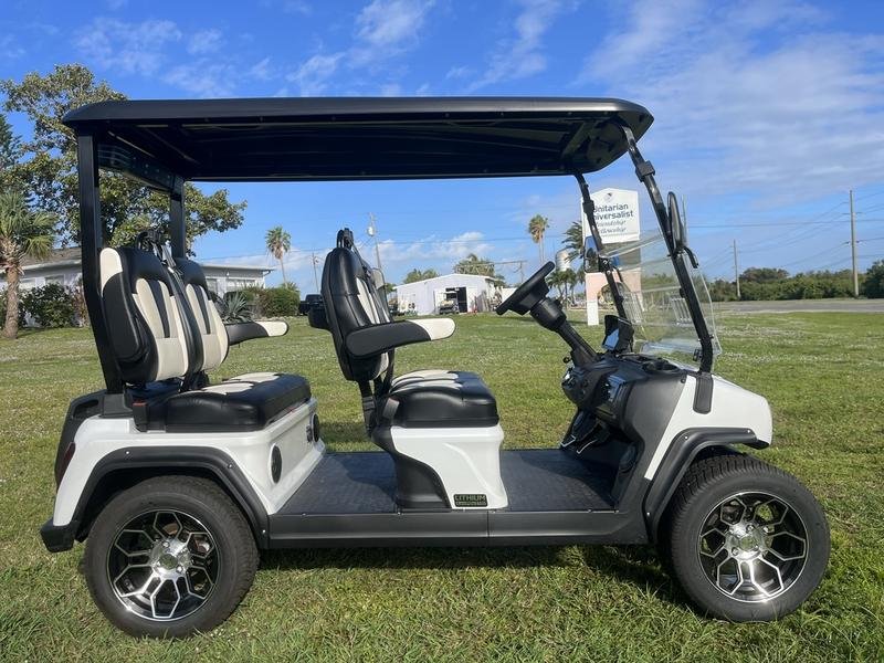 2025 evolution d5 ranger 4 pearl white | forward facing 4 seater cart